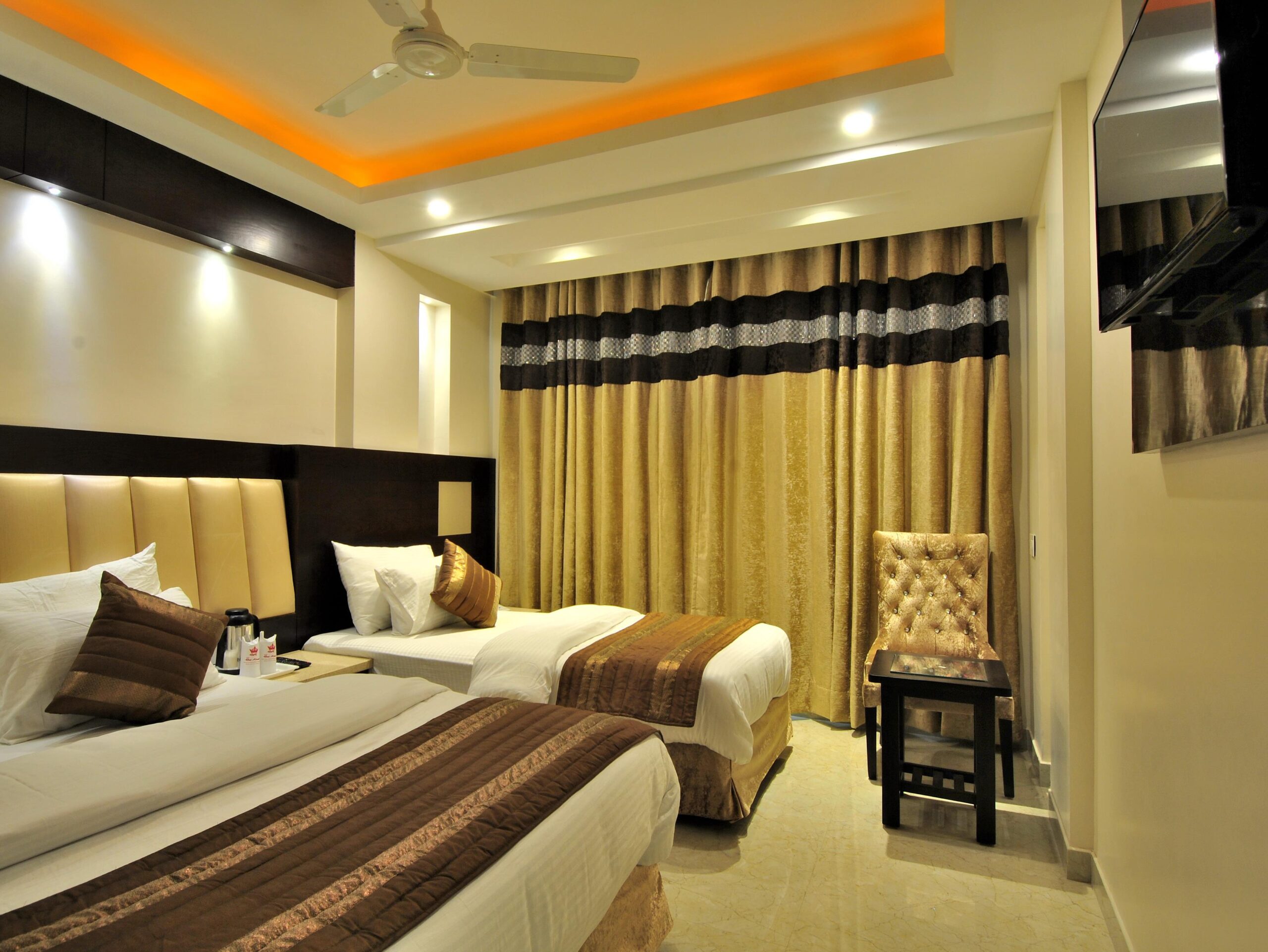 hotels near shirdi temple